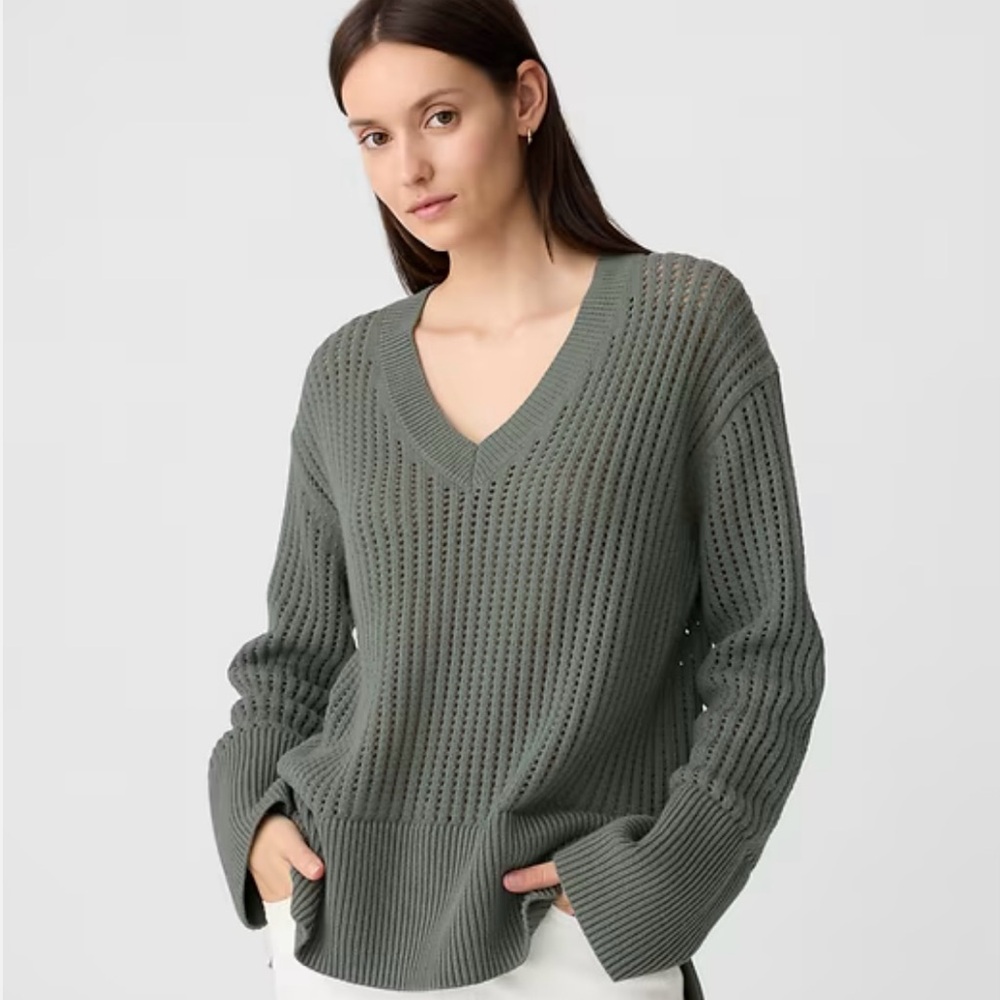 GAP Relaxed Crochet V-Neck Sweater Green Small